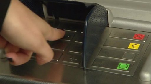 Platební karty vs. hotovost