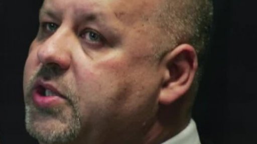 Lessy chce odškodnění