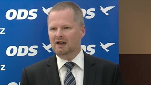 Začala mimořádná schůze sněmovny