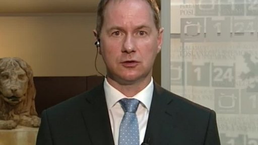 Začala mimořádná schůze sněmovny