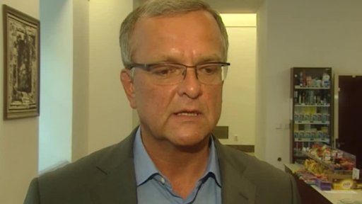 Debaty o služebním zákoně