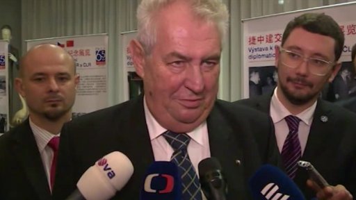 Neúčast rektorů na státních oslavách