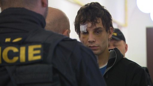 Soud poslal do vazby muže, který v sobotu ujížděl policii z Prahy do Plzně