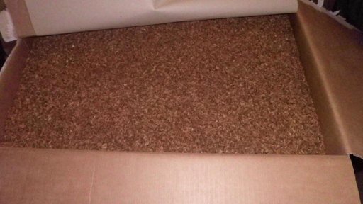 Přes 5 500 kilogramů nezdaněného tabáku objevili celníci v kamionu na Náchodsku