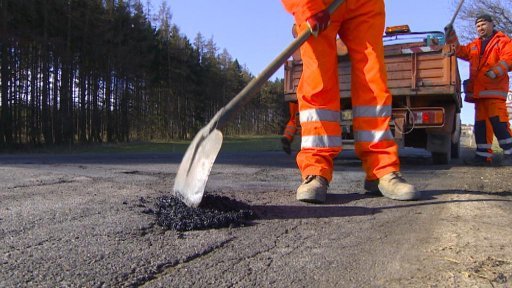 Silničáři na Vysočině ušetřili už 50 milionů za posyp