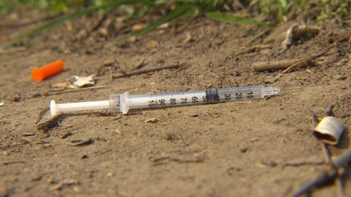 Na pardubických hřištích se povalují použité injekční stříkačky