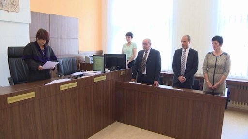 Harrachov nemusí platit sto milionů soukromě firmě za pohledávku z doby privatizace státního podniku Crystalex