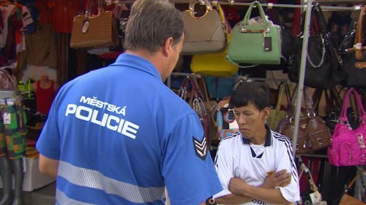 Trhovci ve Vyšším Brodě nevyklidili tržnici