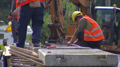 Opravy silnic poničených při záplavách před čtyřmi lety na Liberecku stále nekončí
