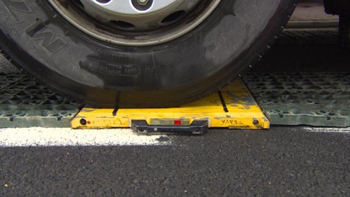 Na Slavonicku vytáhli policisté a silničáři do boje proti přetíženým kamionům