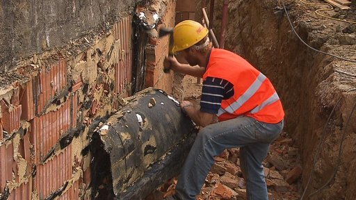 Po 13 letech začala dostavba Domova pro seniory v Uhlířských Janovicích