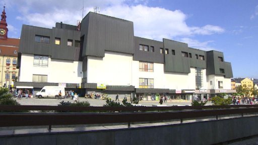 V Jihlavě znovu ožívá myšlenka na zbourání nevzhledného obchodního domu Prior na Masarykově náměstí