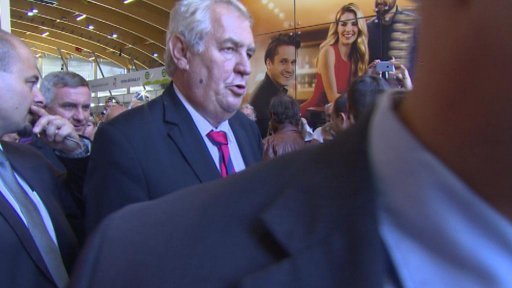 Prezident Miloš Zeman se připojil k vyhlášení války obchodním řetězců, a to kvůli jejich vysoké ziskové marži