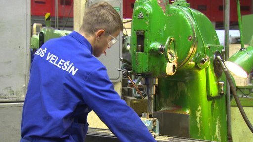 Studenti se vrací na strojní obory