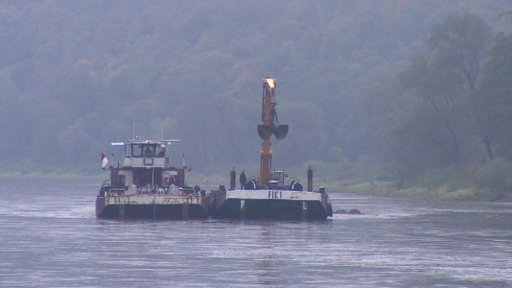 Začal dlouho očekávaný úklid dolního toku Labe.