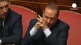 Berlusconi se v domově důchodců pustil do práce