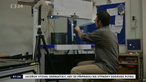 Monitor z mlžného oparu