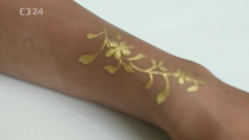 Tetování z drahého kovu