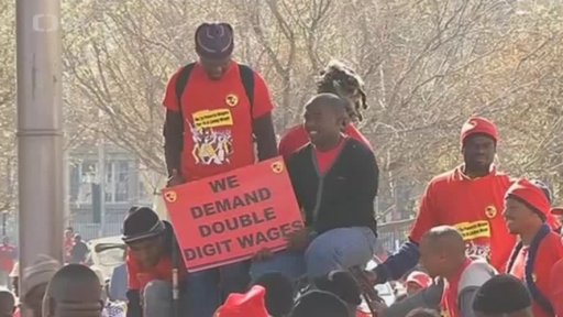 JAR: propouštění v platinových dolech