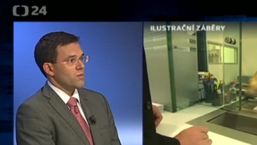 Koruna na rekordním minimu