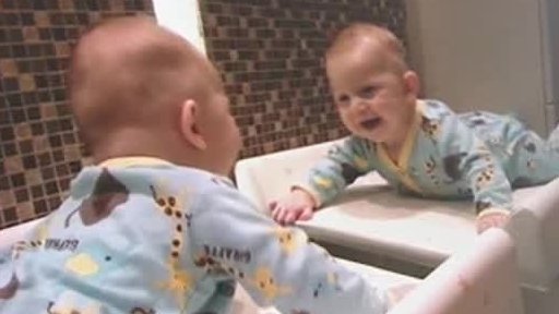 Na co děti reagují smíchem?