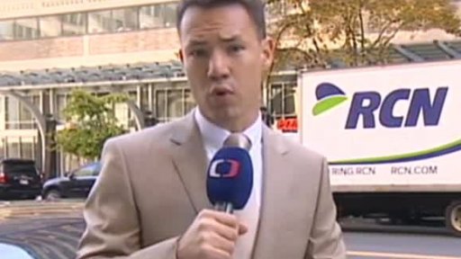 Spory o "brždění" internetu