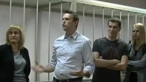 Navalnyj porušil domácí vězení + rozhovor s P. Procházkovou