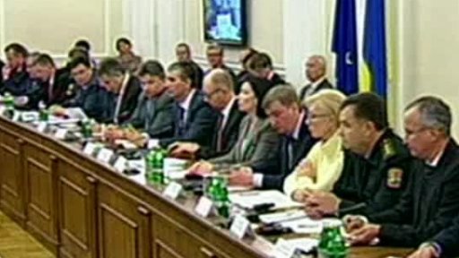 Ekonomické výzvy pro chudou Ukrajinu + rozhovor s J. Burešem