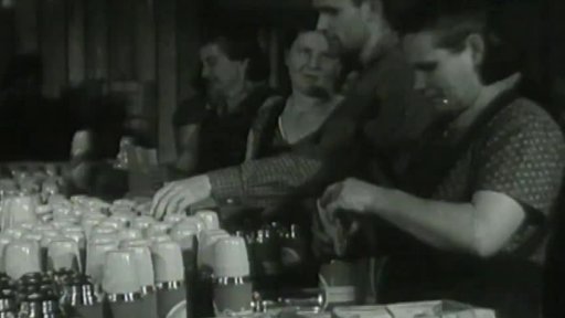Výroba termosek (1958)