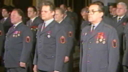 M. Štěpán předává vyznamenání (1989)