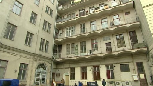 Upoutávka na Dvorek Seifertova