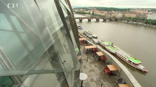 Tančící dům otevřen