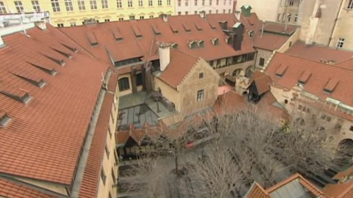 Dvorky seniorských domů