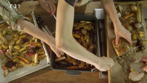 Vepřové v hořčično-bylinkové krustě s podzimní pečenou zeleninou