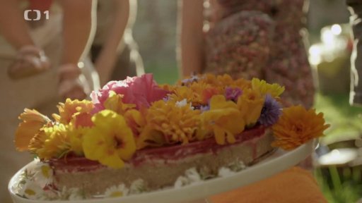 Květinový raw dort