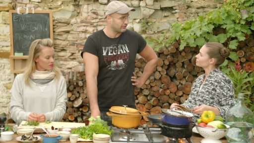 Qinoa s brokolicí, hráškem a robi