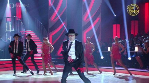 Úvodní tanec profesionálních tanečníků