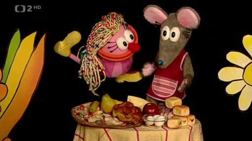 Fámula a Tryský bohatě posnídají.