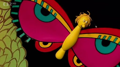 Jů a Hele a Otylka jdou na výlet, zpívají si: Jdeme ven, motýl vede s náskokem.