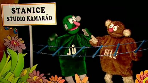 Jů a Hele se rozpočítávají: Jede vláček kolejáček, kolik vozů má? A skutečně přijede vlak!