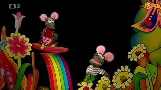 Tryskáček se zamiloval do sýra z reklamy v televizi, Tryský mu to vymluví a jdou ven.