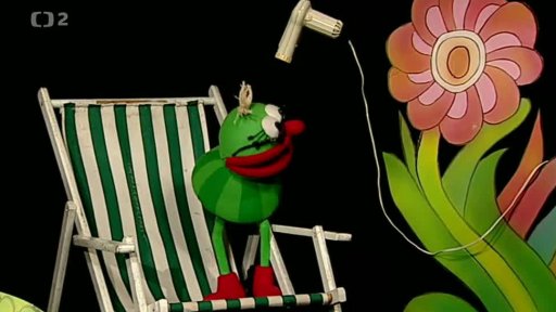 Muf se v lehátku fénuje, hraje si na léto, marně ho Fámula láká ven na podzimní radovánky, na honění draků, nakonec mu vypne fén. Muf letí ven, Fámula si jde mýt vlasy...