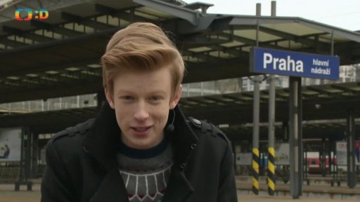 Adama uvádí Dé pětku