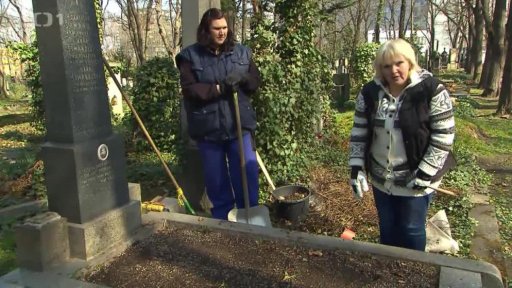 Úprava hrobu po zimě