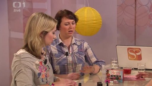 Lakoholik - průvodce lakováním nehtů - Lucie Sáblíková, Lenka Bernklauová (chat) - 2. část