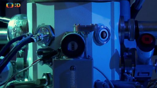 Pátrání: Elektrická aktivita krystalu