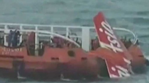 Vyzvednutí trosek letadla AirAsia