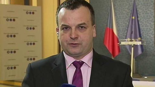 Jednání o platech - živě z vlády