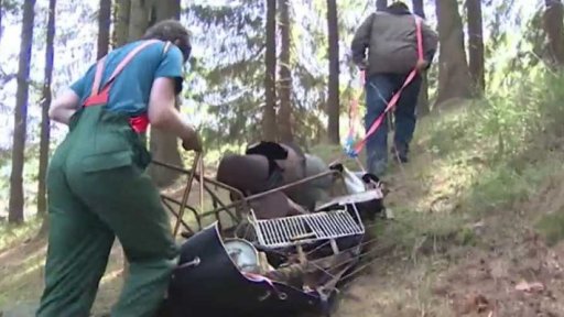 Boj s odpadky a černými skládklami