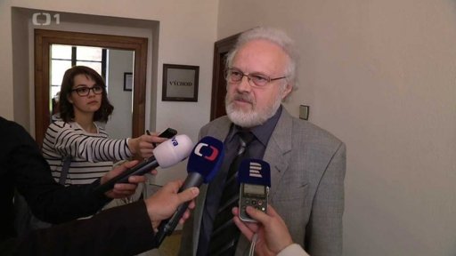 Žalobce hrozí vazbou pro D. Ratha